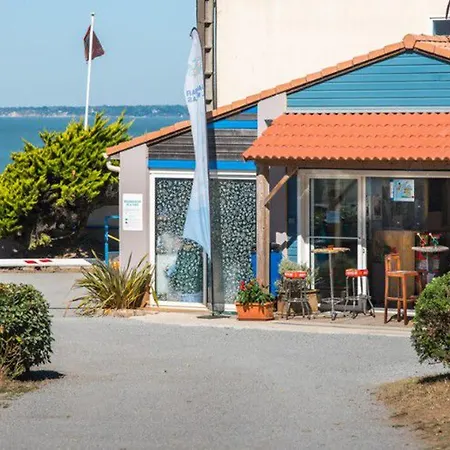 Mobil-home Avec Terrasse A - Api-1-52-504 Saint-Michel-Chef-Chef