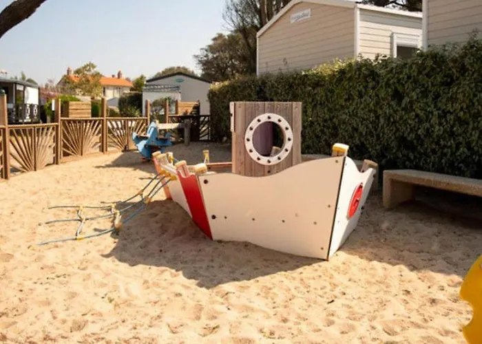 Kemping Mobil-home Avec Terrasse A - Api-1-52-504 *